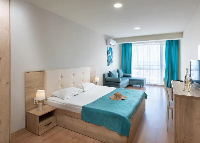 Sea View Hills מלון