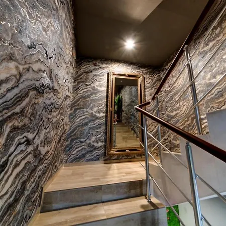 Sea View Hills سفيتي فلاس