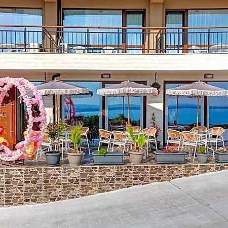 Sea View Hills فندق
