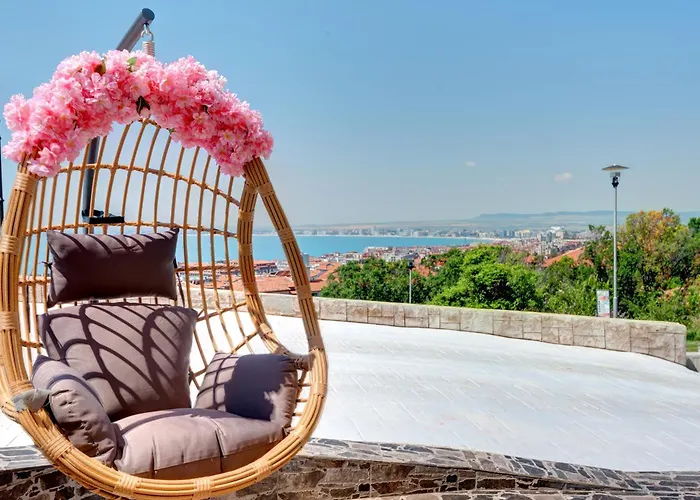 Sea View Hills Хотел