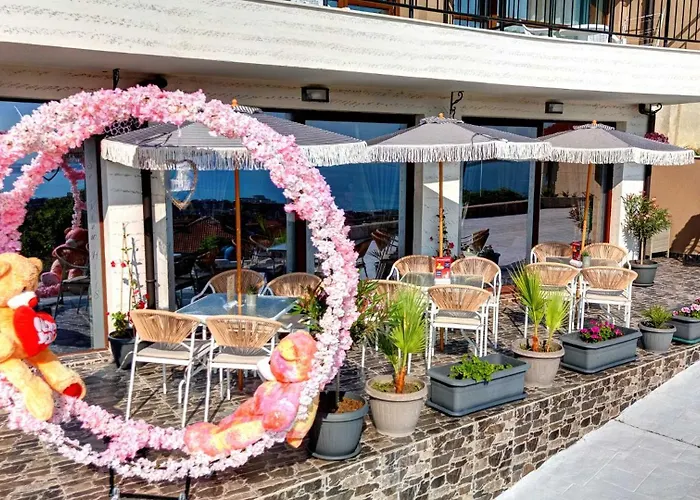 Sea View Hills Хотел